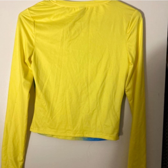 Shein crop top - Picture 4 of 5